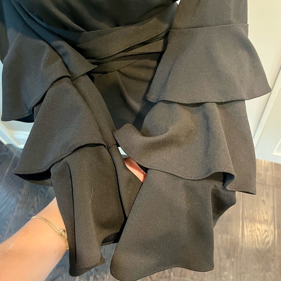 VENUS Ruffle Off the Shoulder One Sleeve Tie Waist Top - Picture 12 of 16